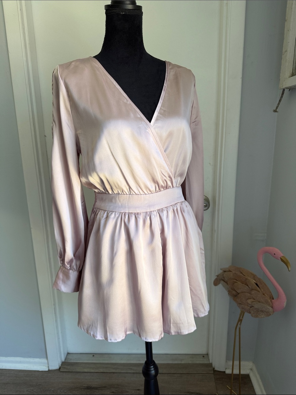 Xtaren Blush Pink Satin Long-Sleeve Romper size medium